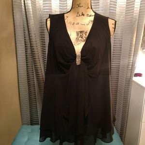 Black Sleeveless Comfortable yet Formal Top 18W
